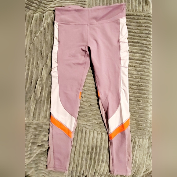 💜🧡 FABLETICS LEGGINGS - Picture 3 of 5